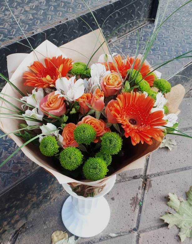 Букет цветов из: Герберы, Хризантемы, Альстромерии и Розы в Двуреченске