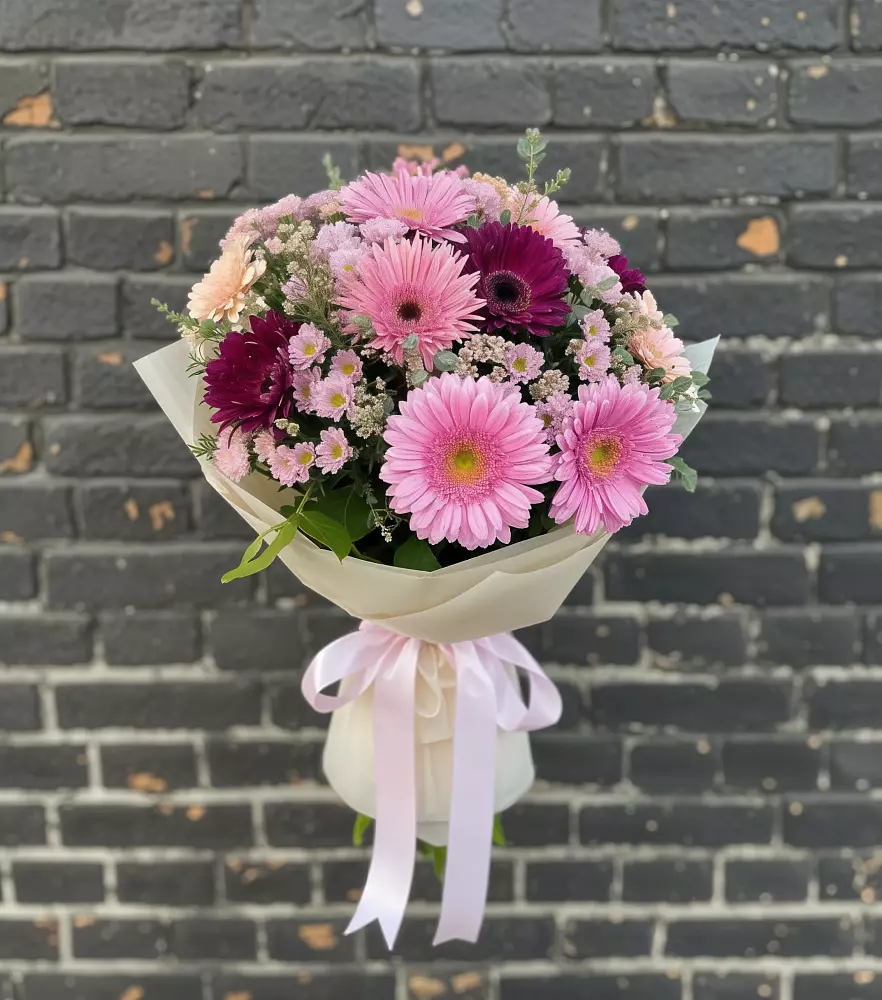 Букет цветов из: Герберы и Хризантемы в Двуреченске