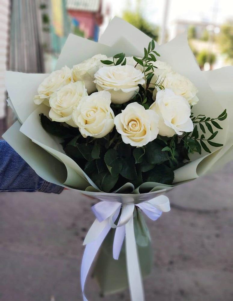 Букет Белые розы Проуд в Двуреченске