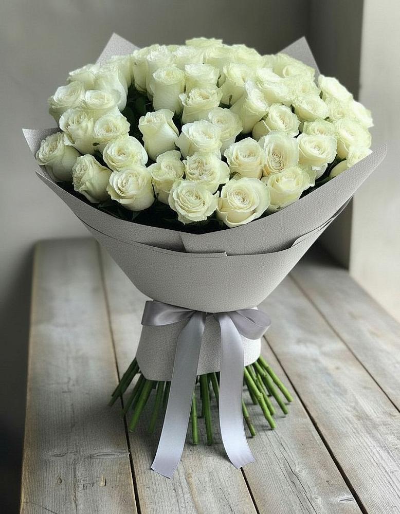 Букет 35 Белых роз в Двуреченске