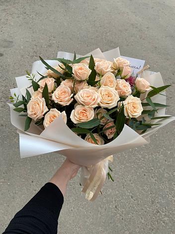 Букет Кремовые розы Латте в Двуреченске