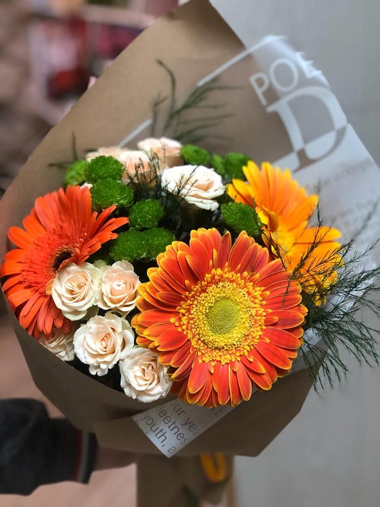 Букет цветов из: Герберы, Хризантемы и Розы в Двуреченске