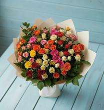 Букет Микс из разноцветных кустовых роз в Двуреченске